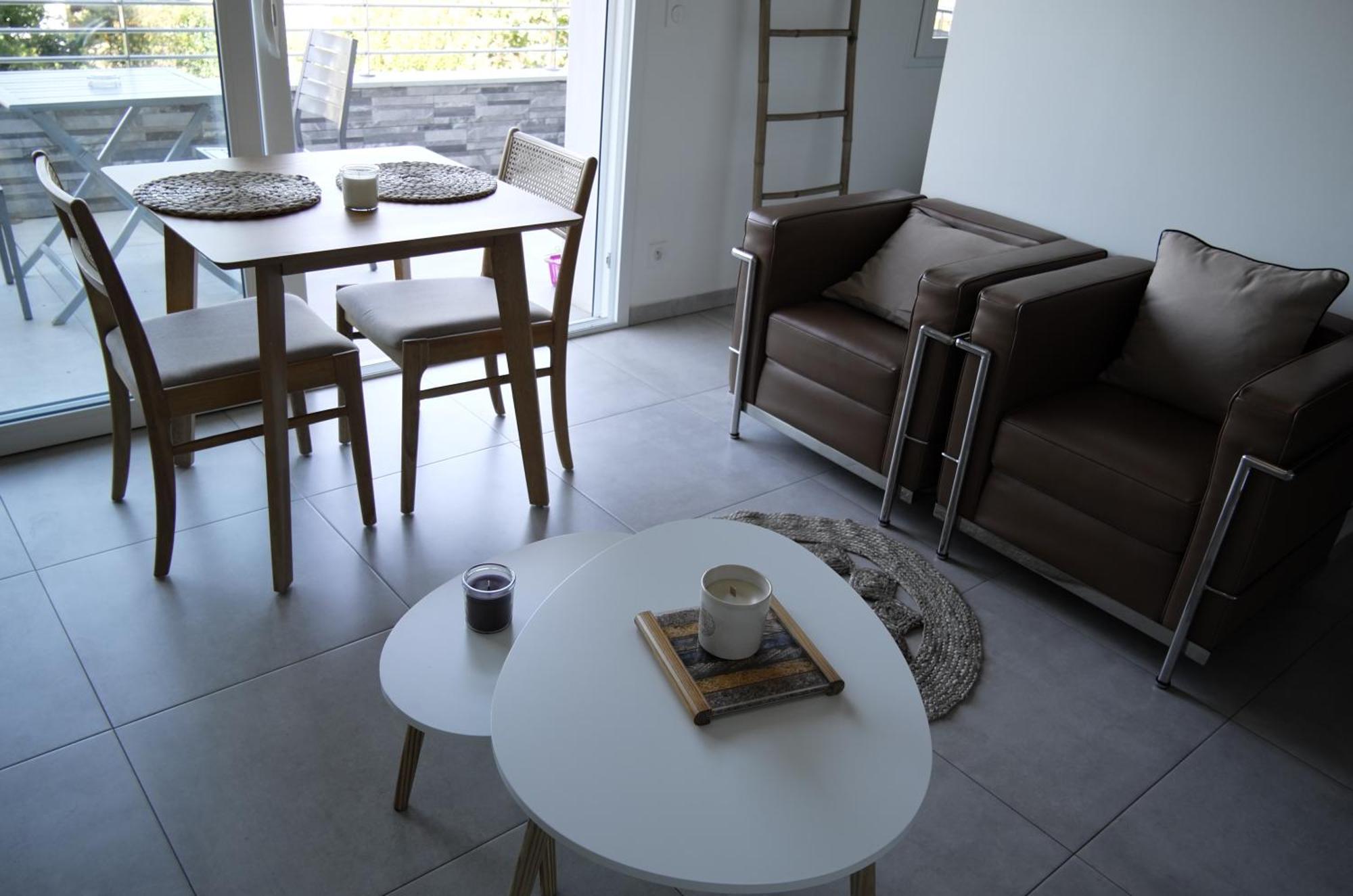 Apartment Jara Et Mendia, Maison Eguzki-lore, Saint-jean-pied-de-port, Pays Basque *